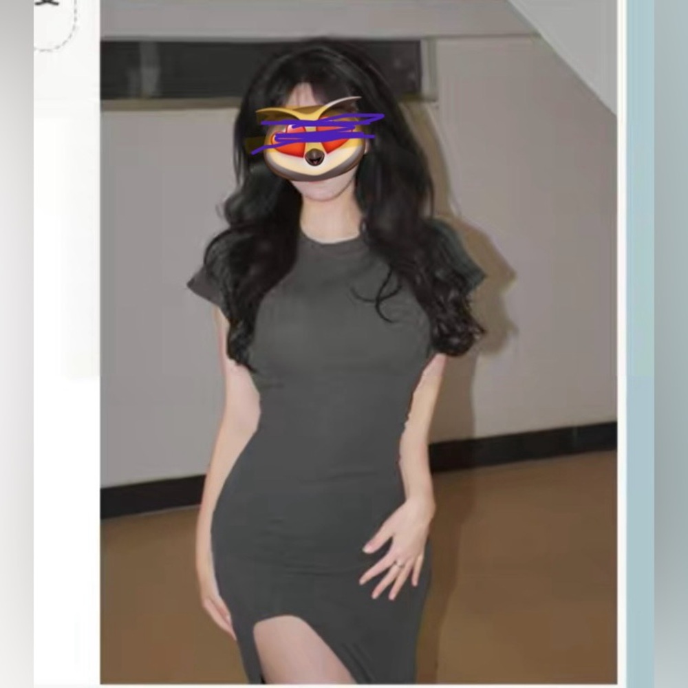 High-Slit dress